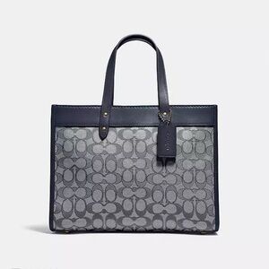 Coach Field Tote 30 In Signature Jacquard (NWT)